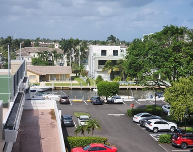 859 Jeffery Street - Photo Thumbnail 21