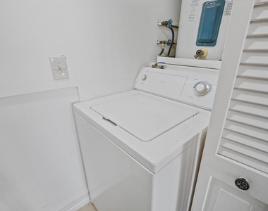 859 Jeffery Street - Photo Thumbnail 81