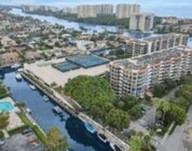 859 Jeffery Street - Photo Thumbnail 47