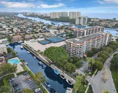 859 Jeffery Street - Photo Thumbnail 45