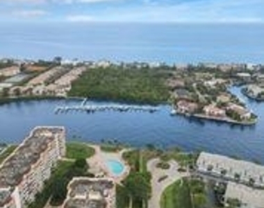 859 Jeffery Street - Photo Thumbnail 46