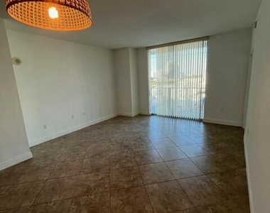 140 S Dixie Highway - Photo Thumbnail 9