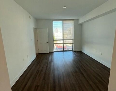 140 S Dixie Highway - Photo Thumbnail 8