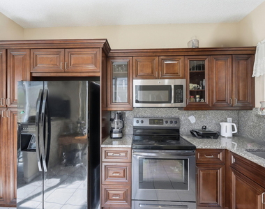 1239 Sussex Street - Photo Thumbnail 1