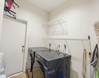 1239 Sussex Street - Photo Thumbnail 17