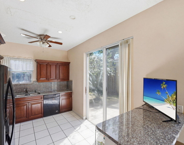 1239 Sussex Street - Photo Thumbnail 31
