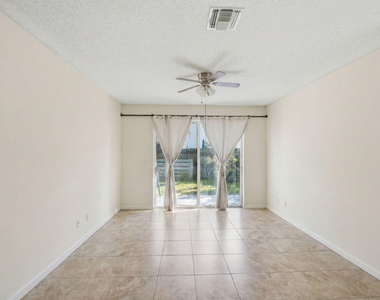 1239 Sussex Street - Photo Thumbnail 6