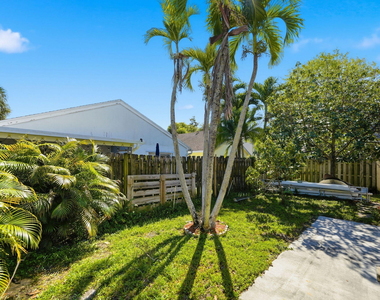 1239 Sussex Street - Photo Thumbnail 22