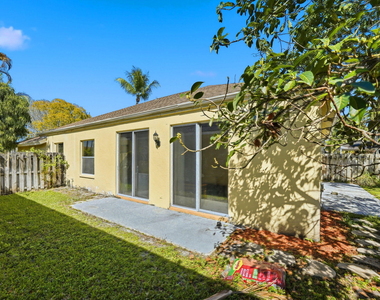 1239 Sussex Street - Photo Thumbnail 20