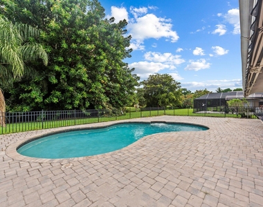 9718 Lancaster Place - Photo Thumbnail 14