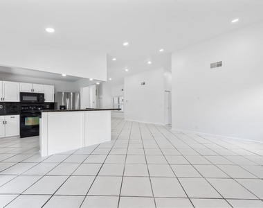 9718 Lancaster Place - Photo Thumbnail 5
