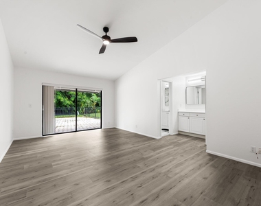 9718 Lancaster Place - Photo Thumbnail 6