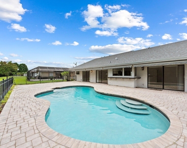 9718 Lancaster Place - Photo Thumbnail 15