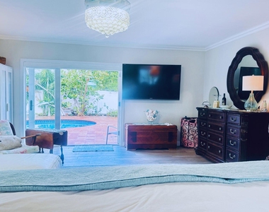 3209 Norfolk Street - Photo Thumbnail 6