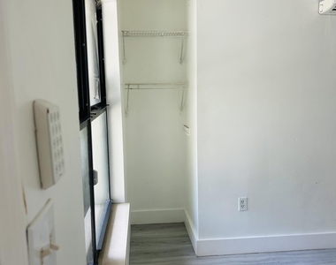 844 Nw 3rd Avenue - Photo Thumbnail 7