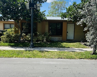 844 Nw 3rd Avenue - Photo Thumbnail 1