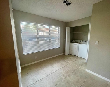 3350 N Pinewalk Dr Drive N - Photo Thumbnail 3