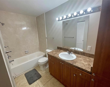 3350 N Pinewalk Dr Drive N - Photo Thumbnail 11