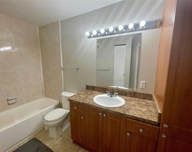 3350 N Pinewalk Dr Drive N - Photo Thumbnail 12