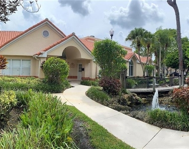 3350 N Pinewalk Dr Drive N - Photo Thumbnail 19