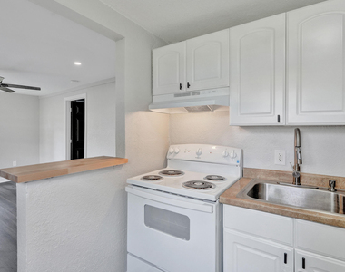 234 Ne 14th Avenue - Photo Thumbnail 12