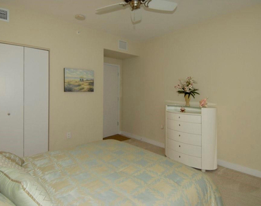 2821 N Ocean Boulevard - Photo Thumbnail 14