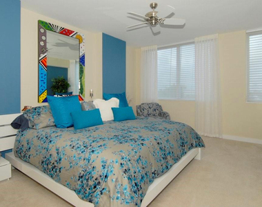 2821 N Ocean Boulevard - Photo Thumbnail 9