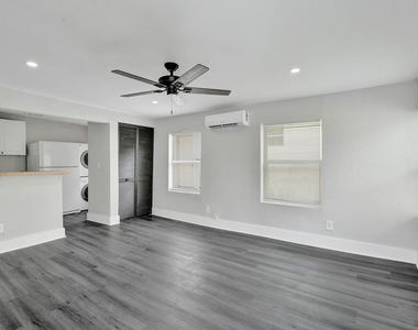 234 Ne 14th Avenue - Photo Thumbnail 4
