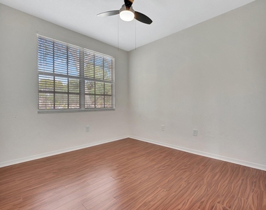 15055 Michelangelo Boulevard - Photo Thumbnail 9