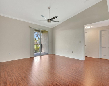 15055 Michelangelo Boulevard - Photo Thumbnail 5