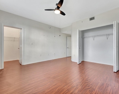 15055 Michelangelo Boulevard - Photo Thumbnail 20