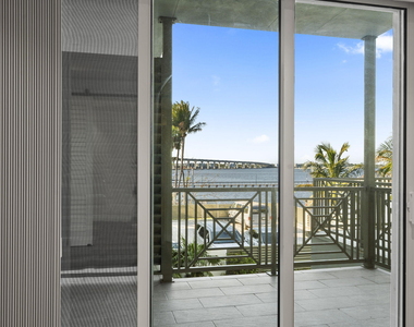 41 Sw Seminole Street - Photo Thumbnail 5