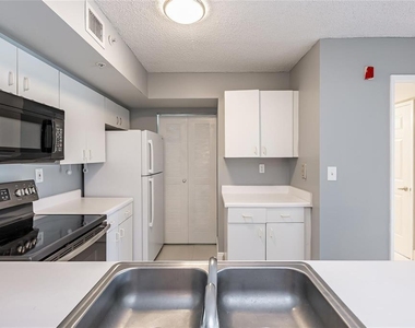 2600 S University Drive - Photo Thumbnail 7