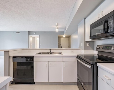 2600 S University Drive - Photo Thumbnail 8