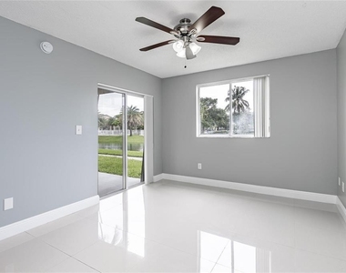 2600 S University Drive - Photo Thumbnail 9