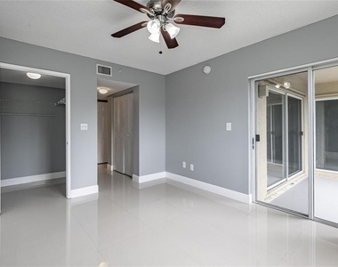 2600 S University Drive - Photo Thumbnail 10