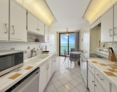4200 N Ocean Drive - Photo Thumbnail 7