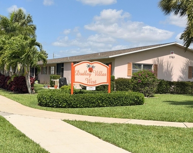 2607 Dudley Drive W - Photo Thumbnail 30