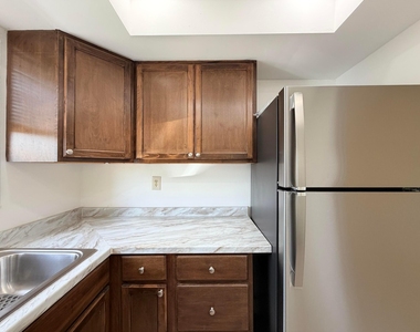 2607 Dudley Drive W - Photo Thumbnail 7