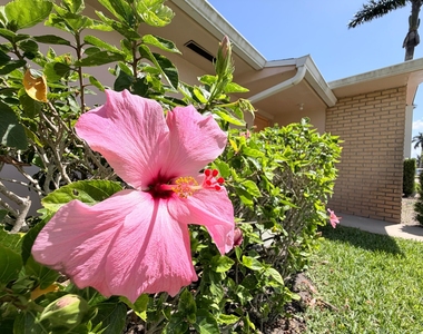 2607 Dudley Drive W - Photo Thumbnail 1