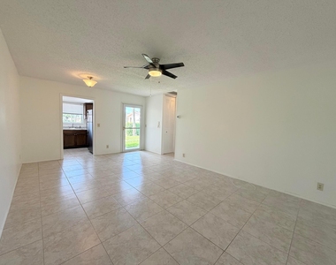 2607 Dudley Drive W - Photo Thumbnail 11