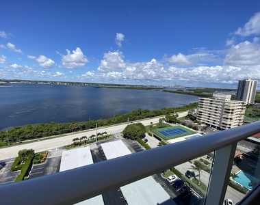 5440 N Ocean Drive - Photo Thumbnail 28