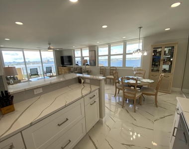 5440 N Ocean Drive - Photo Thumbnail 9
