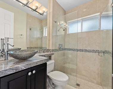 2579 Mayfair Lane - Photo Thumbnail 12
