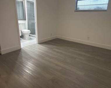 7460 Nw 18th Street - Photo Thumbnail 16