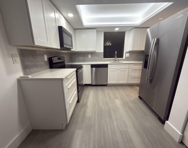 7460 Nw 18th Street - Photo Thumbnail 9