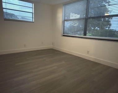 7460 Nw 18th Street - Photo Thumbnail 21
