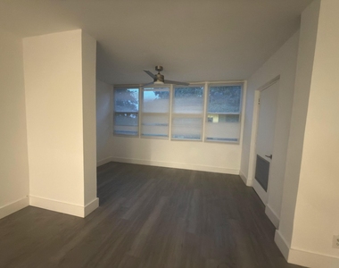 7460 Nw 18th Street - Photo Thumbnail 10