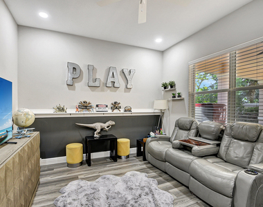 8952 Cypress Grove Lane - Photo Thumbnail 24