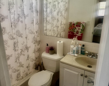 4804 Nw 49th Court - Photo Thumbnail 8